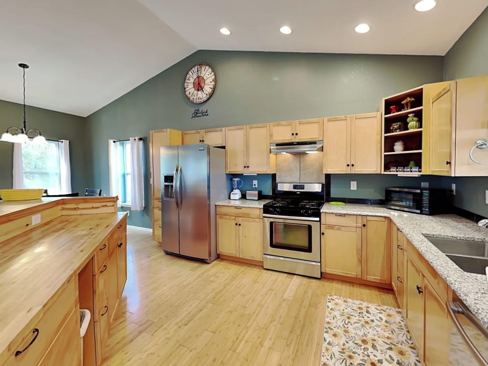 House (3 Bedrooms) | Property amenity
