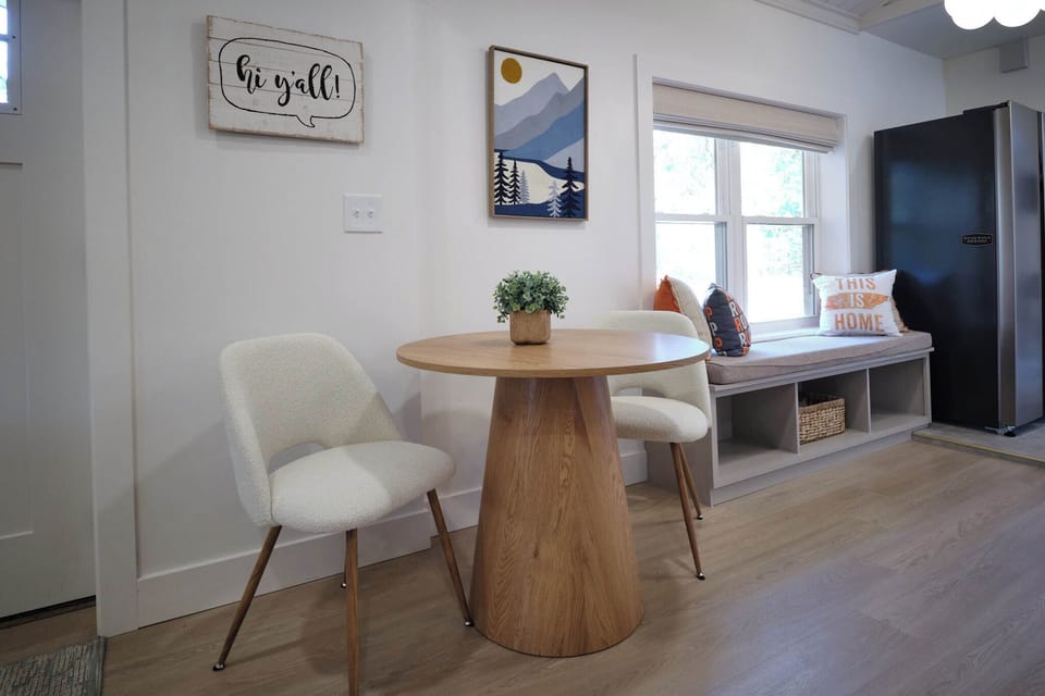 Breakfast nook