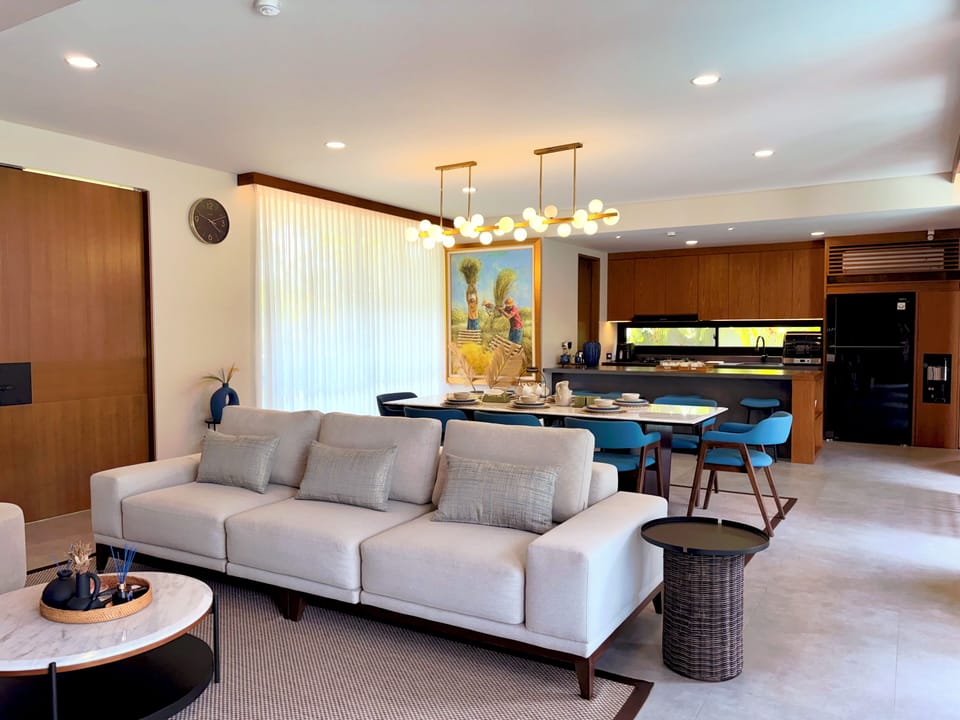 Family Villa, Kitchen, Pool View | Living area