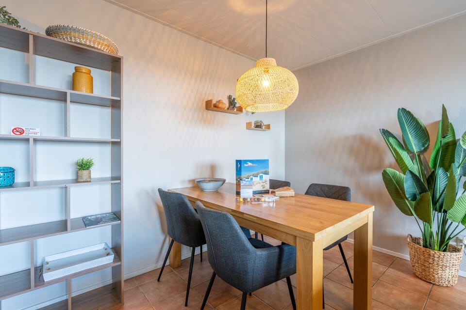 Apartment | Dining