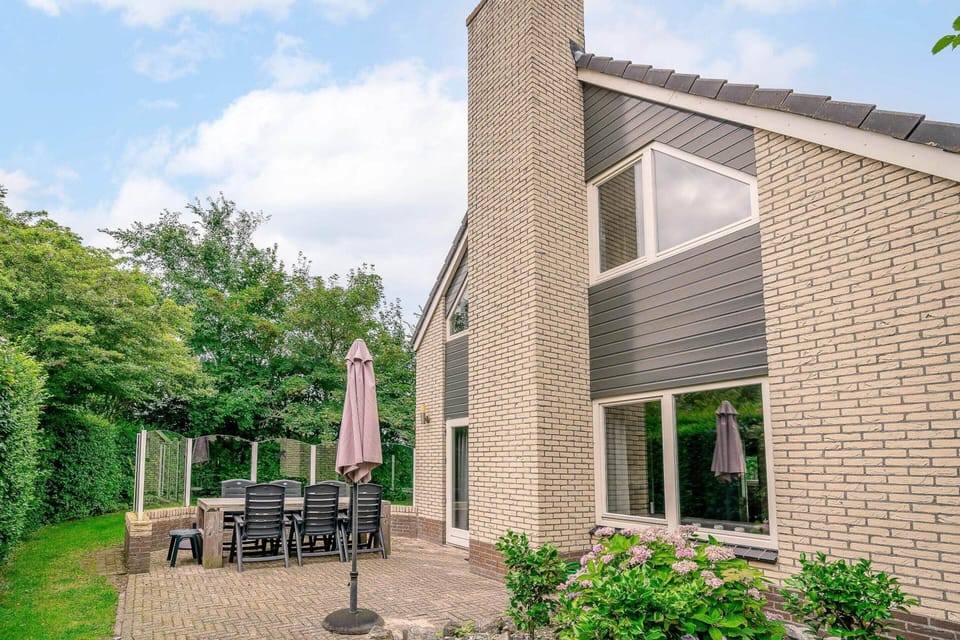 House | Outdoor dining