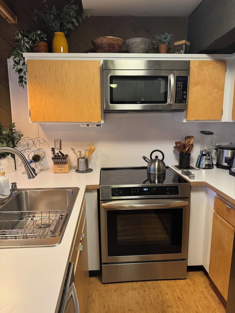 Well equipped kitchen with updated appliances