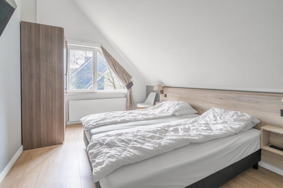 House | 2 bedrooms, individually furnished, bed sheets