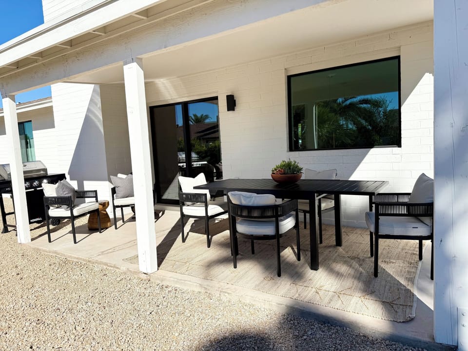 Outdoor dining