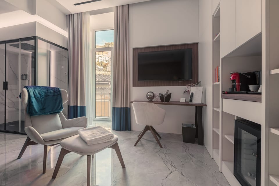 Egyptian cotton sheets, premium bedding, minibar, in-room safe