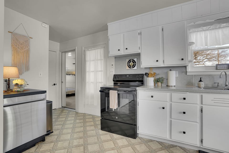 The kitchen is equipped with everything that you need!