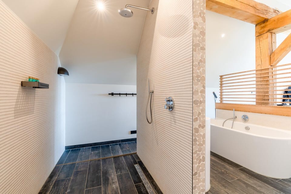 Modern 6-person Villa With Private Hot Tub - Near Beach & Nature Villa in De Koog