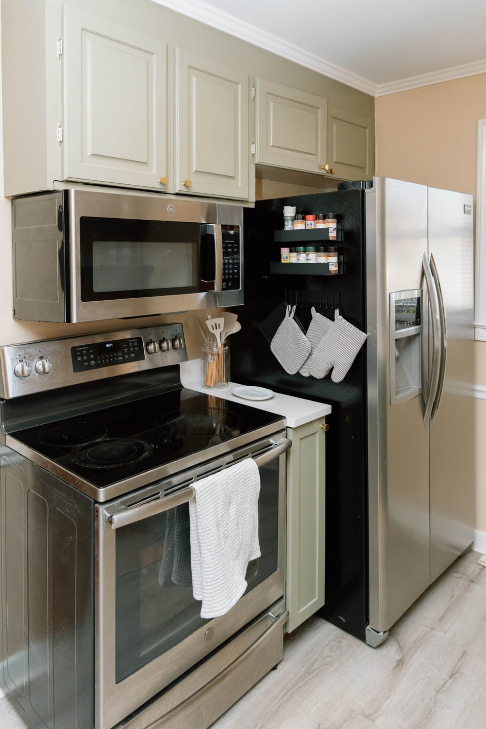 A stylish and fully equipped kitchen, ready for home-cooked meals and memorable gatherings. 