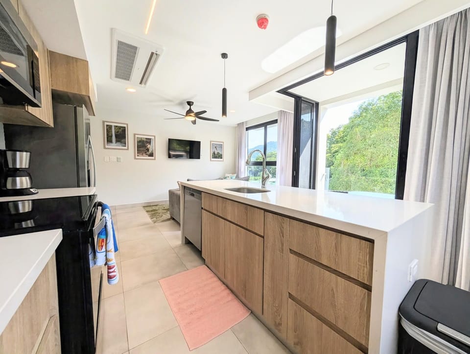 Fully-equipped kitchen