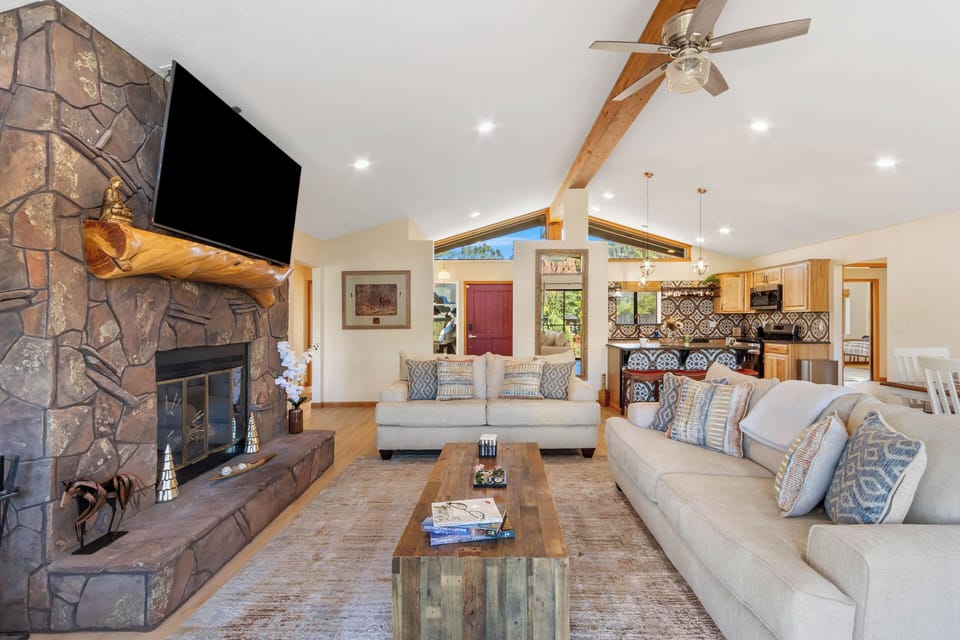 Open and bright - Fireplace is not operational