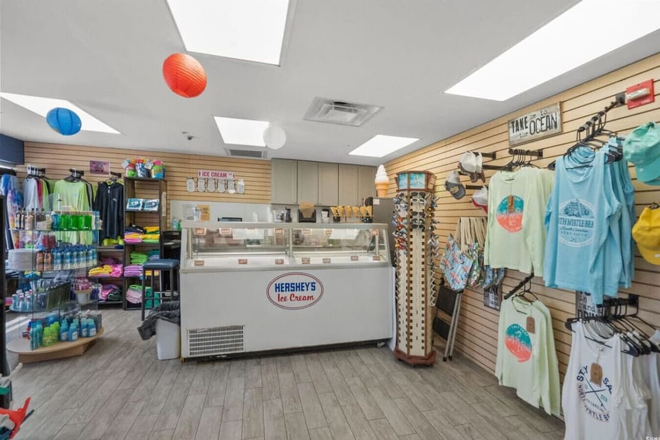 Resort Gift Shop and Ice Cream Shoppe