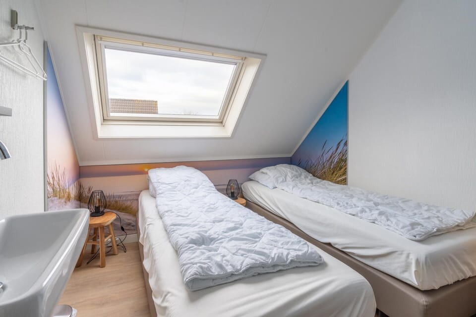 Charming Villa Near the sea and Forest House in De Koog