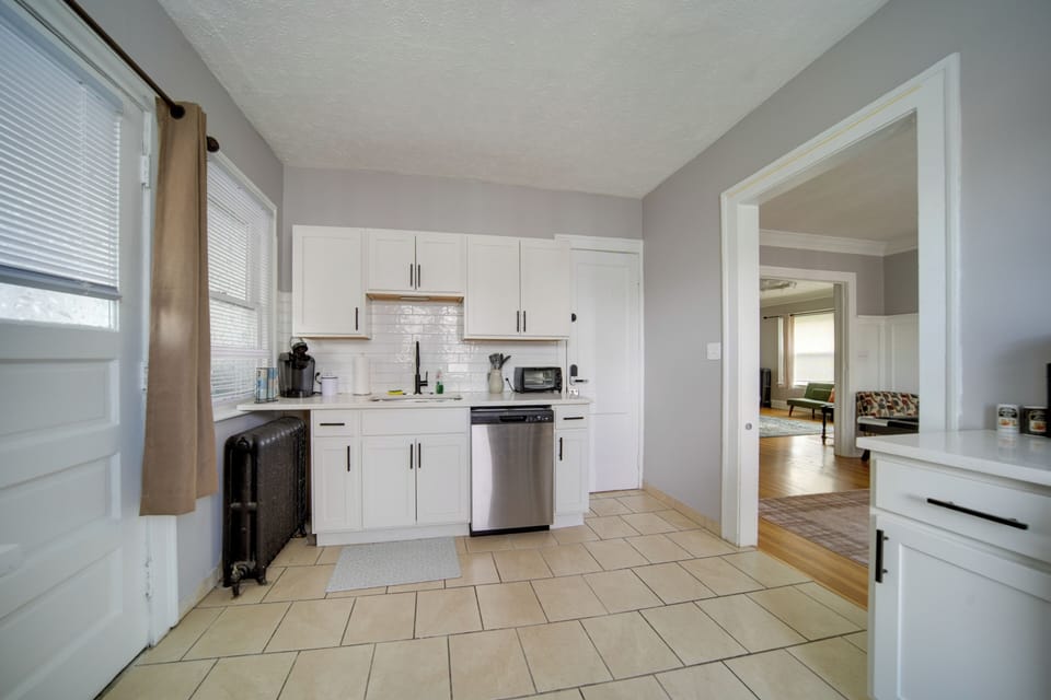 Kitchen | Cooking Basics | Keurig | Main Floor