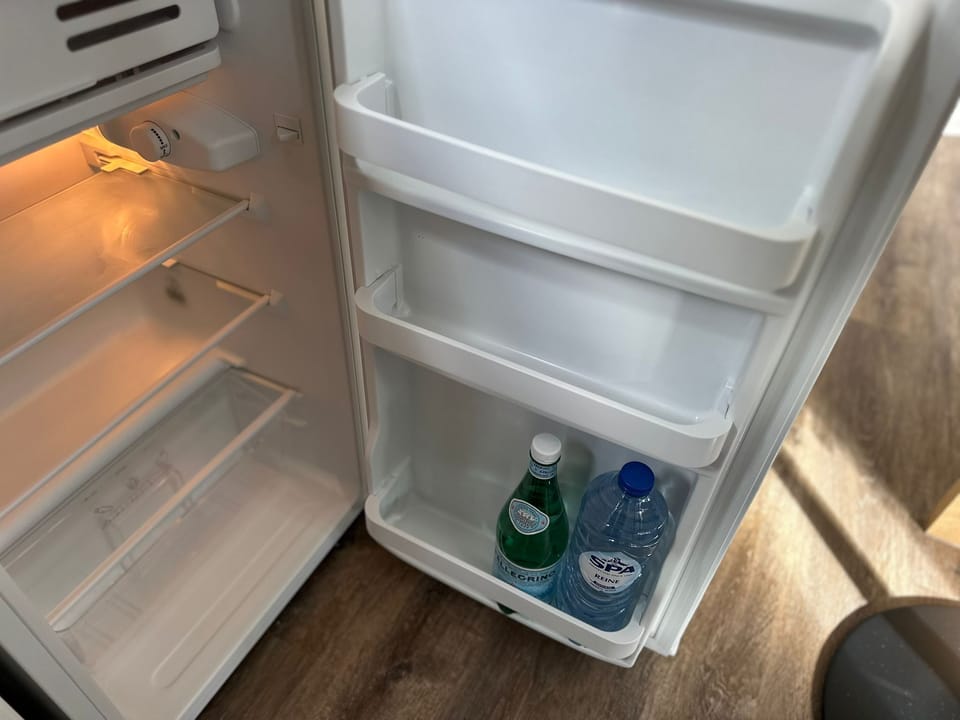 Basic Apartment | Private kitchen | Fridge, microwave, oven, stovetop
