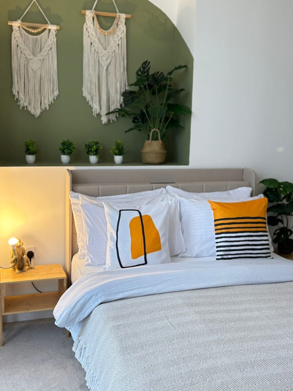 Luxury Apartment, Balcony, Beach View | Iron/ironing board, free WiFi