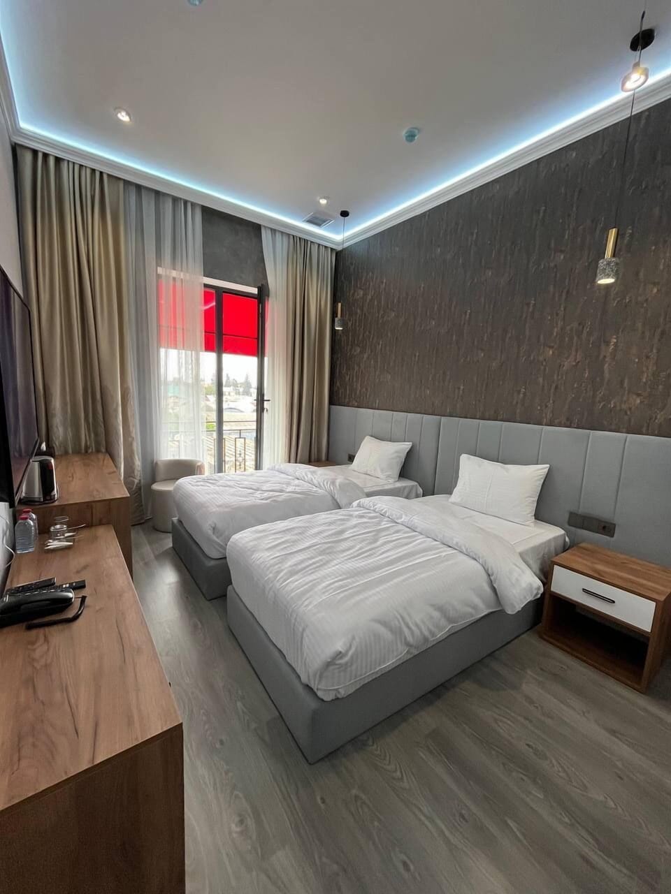 Superior Twin Room | In-room safe, desk, laptop workspace, soundproofing