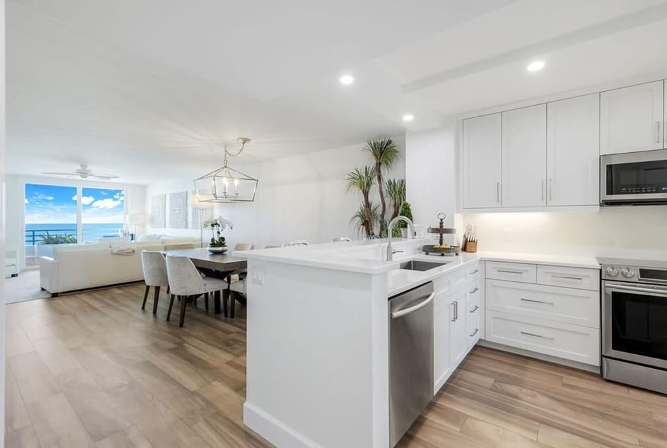 Kitchen-Dining-Living Combination