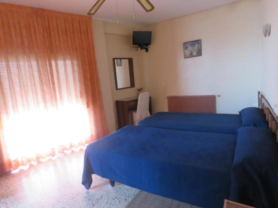 Double or Twin Room | Free WiFi