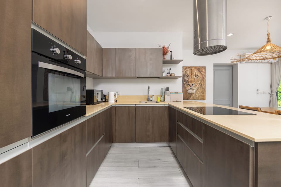 Design Villa, 4 Bedrooms, Pool View | Private kitchen | Electric kettle, dining table