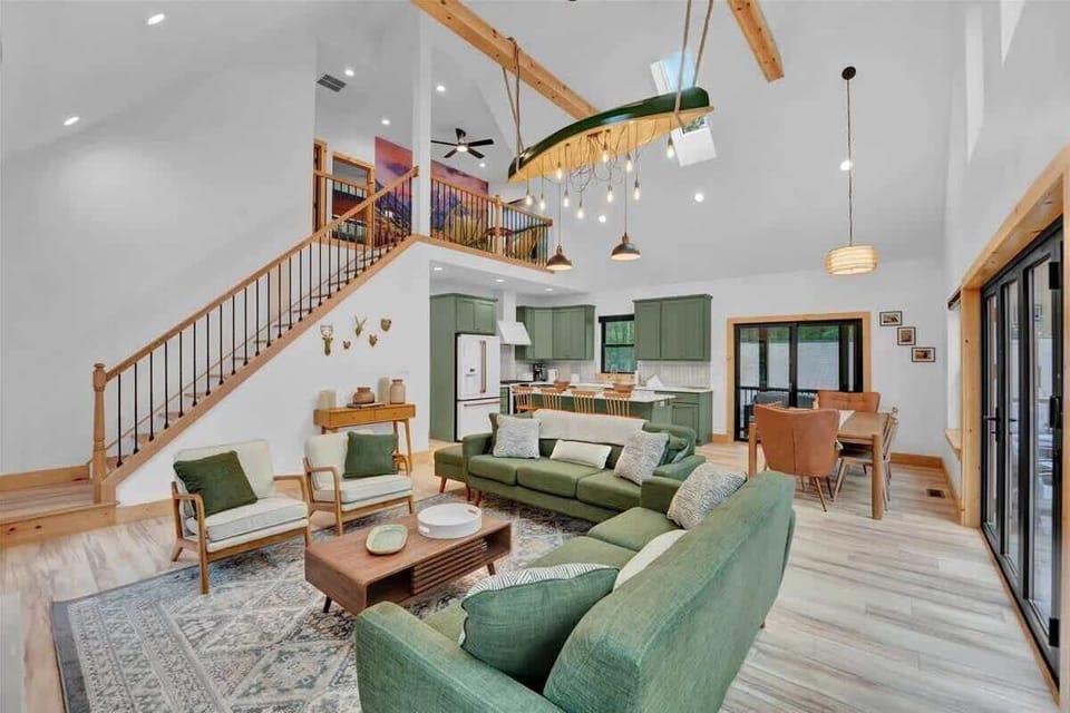 Open living space with loft & vaulted ceilings