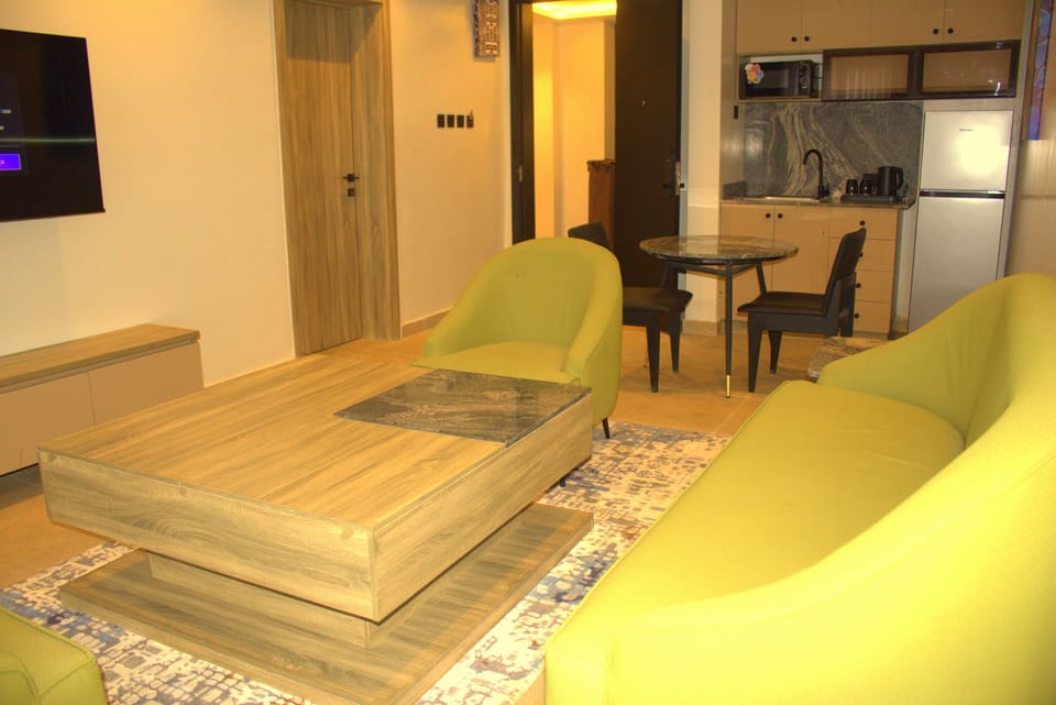 Executive Suite | Private kitchenette