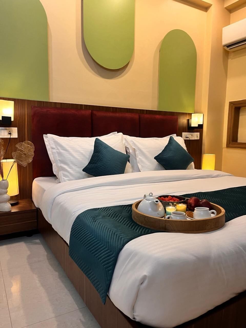Deluxe Double or Twin Room, Balcony | Pillowtop beds, in-room safe, desk, laptop workspace