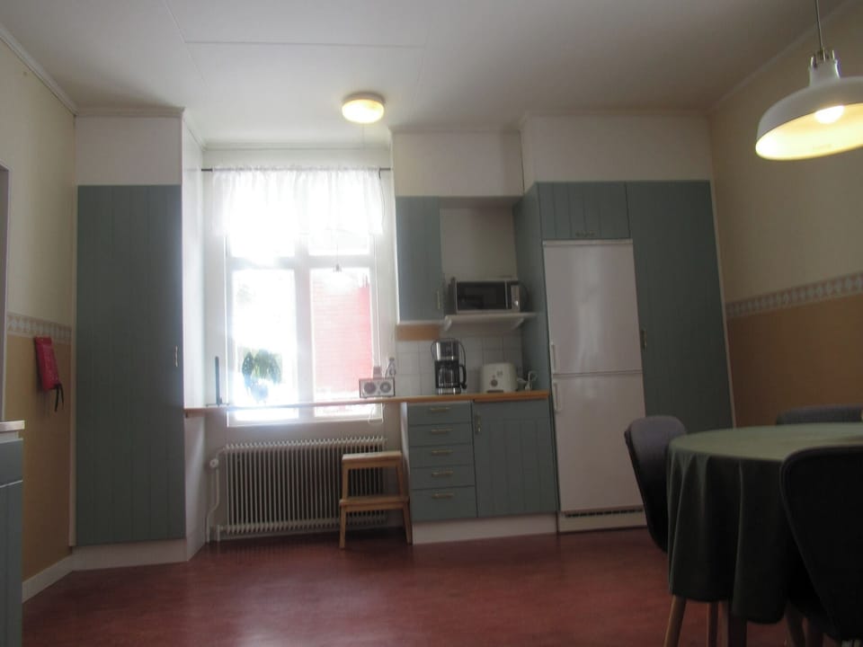 Comfort Apartment, 2 Bedrooms, Kitchen, Hill View | Private kitchen | Coffee/tea maker, electric kettle