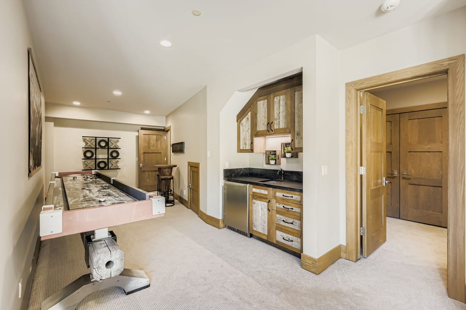 House, 4 Bedrooms | Interior