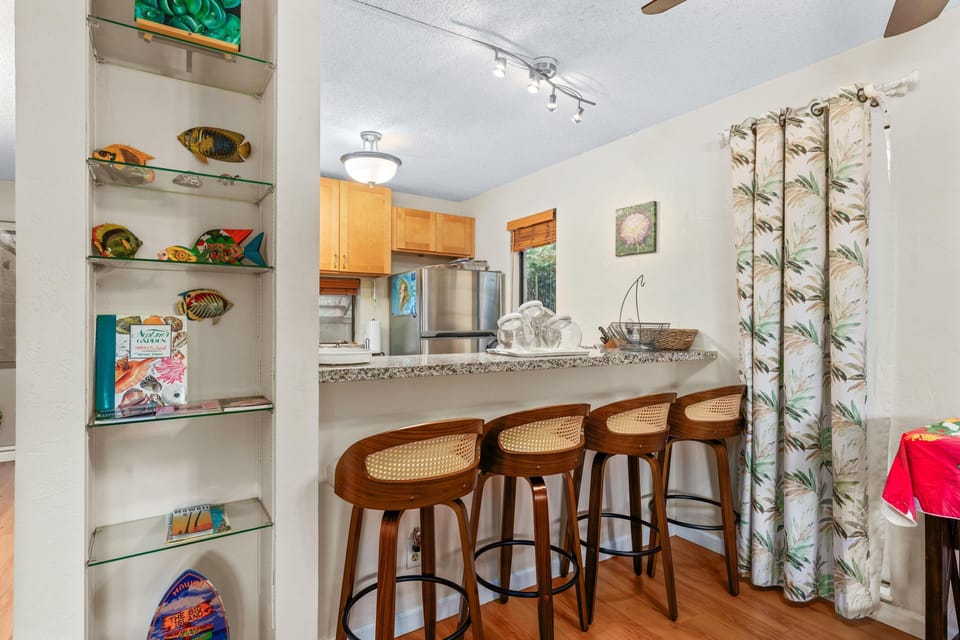 Condo, 2 Bedrooms | Interior