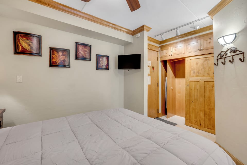 Sleeping Area with Bed