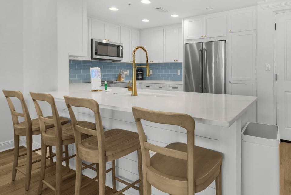 Eat-in kitchen bar seating for four