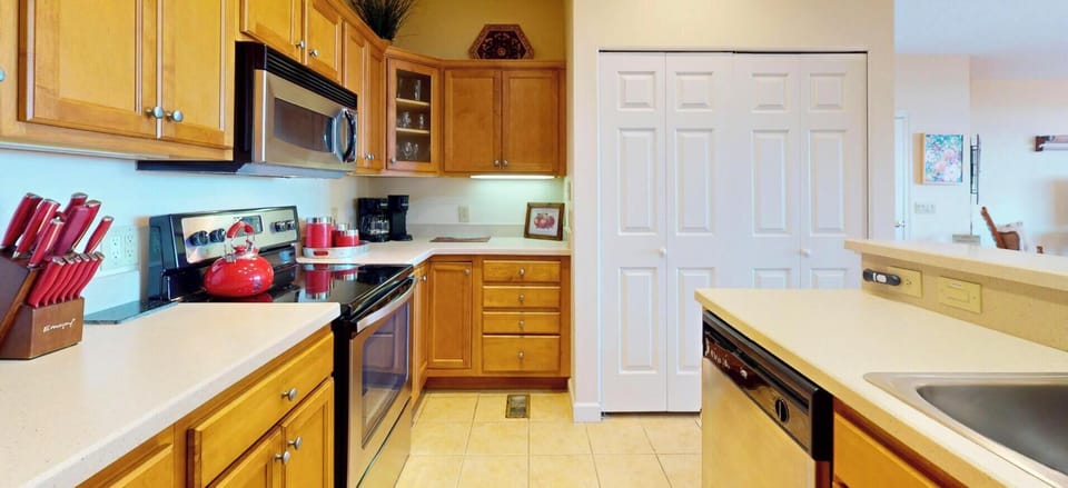18 Kitchen