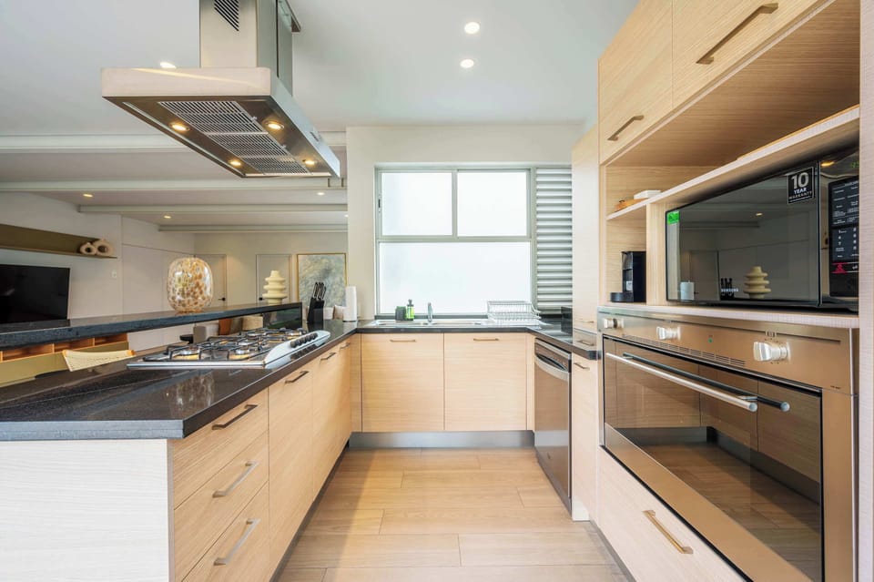 Luxury Apartment, 2 Bedrooms, Park View | Private kitchen | Full-size fridge, microwave, oven, stovetop