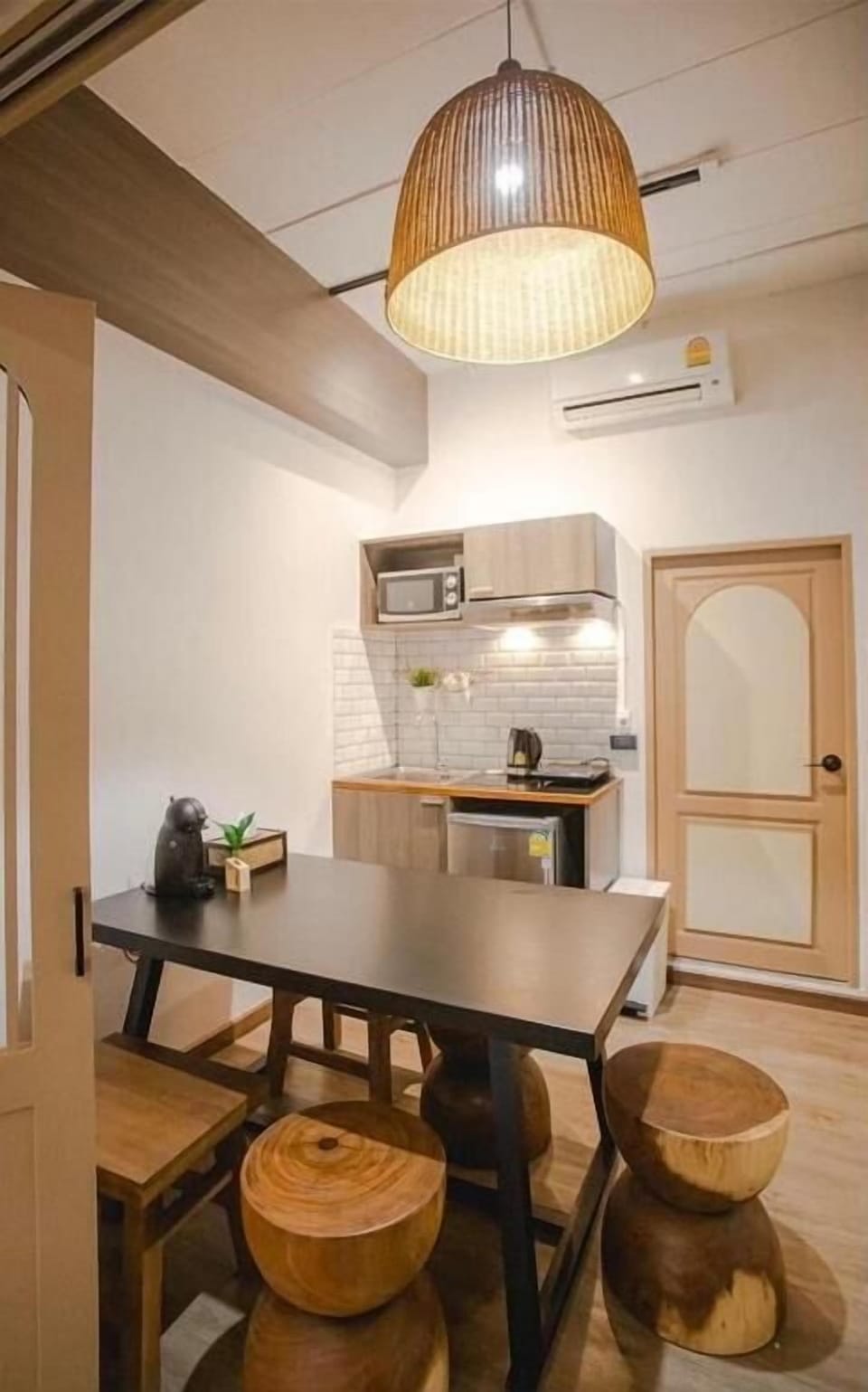 Junior Double or Twin Room, City View | In-room dining