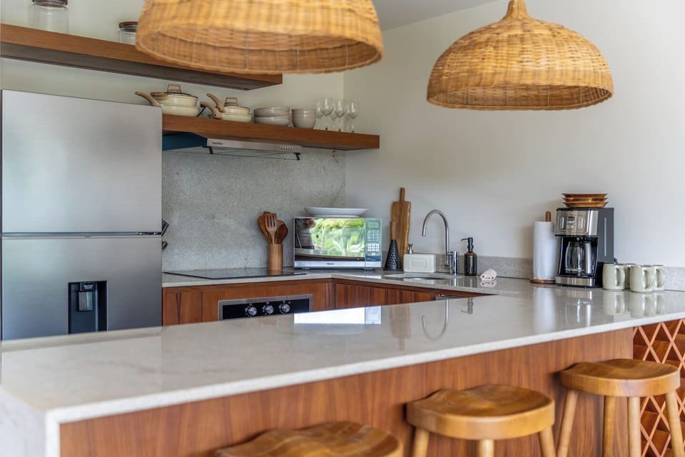 Fully Equipped & Modern Kitchenette