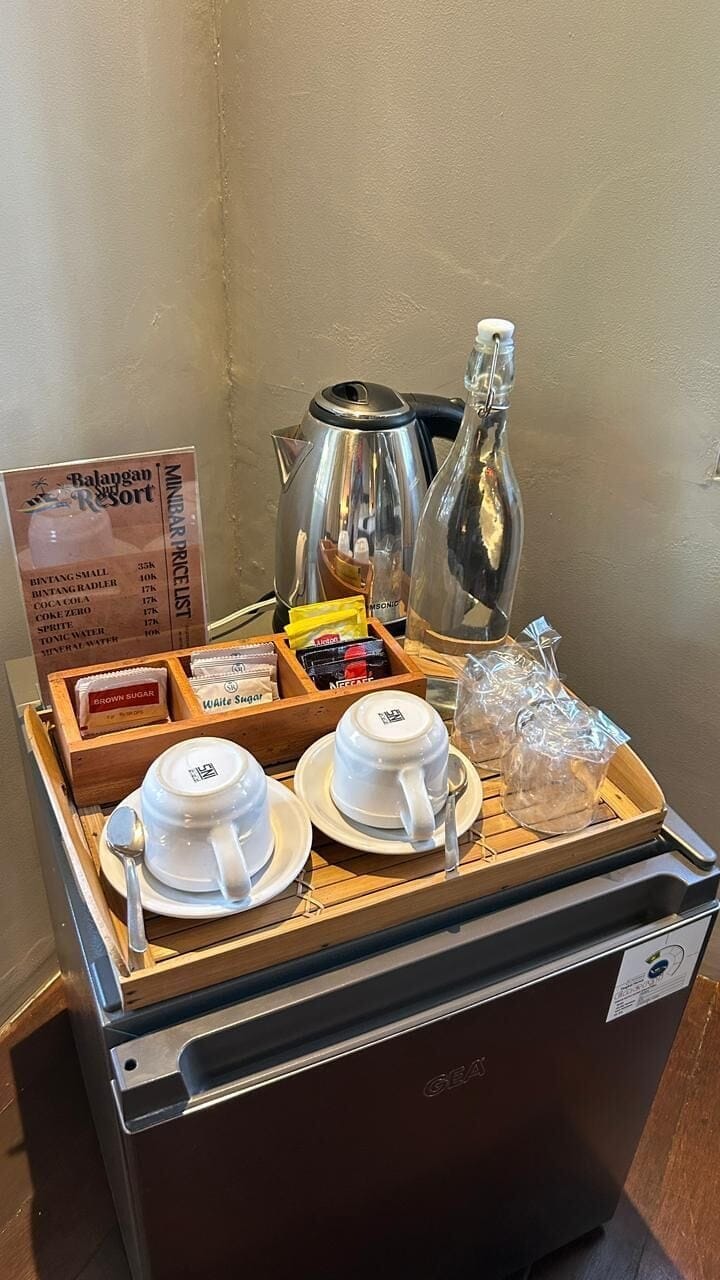 In-room safe, desk, free WiFi