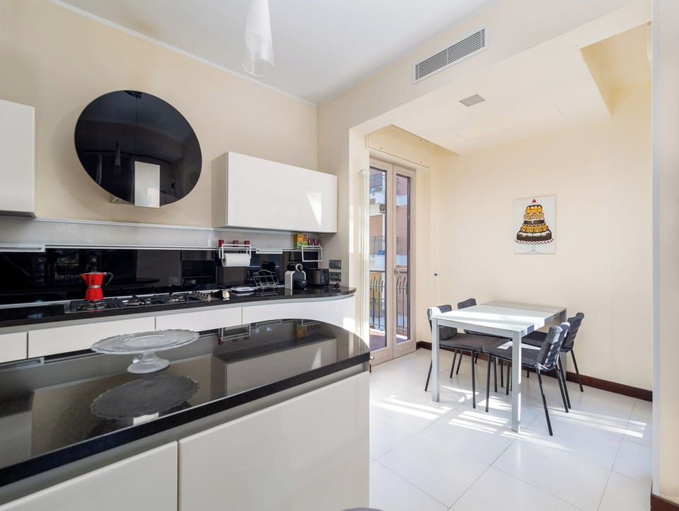 Exclusive Apartment, Balcony, City View | Private kitchen | Fridge, microwave, oven, stovetop