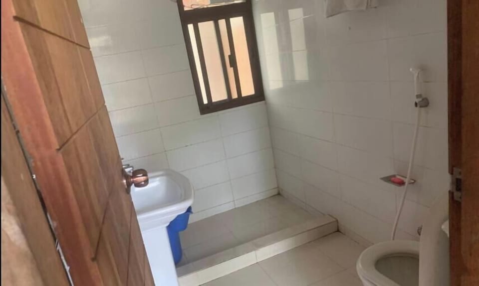 Superior Double Room, Balcony, Garden View | Bathroom | Free toiletries, towels, soap, shampoo