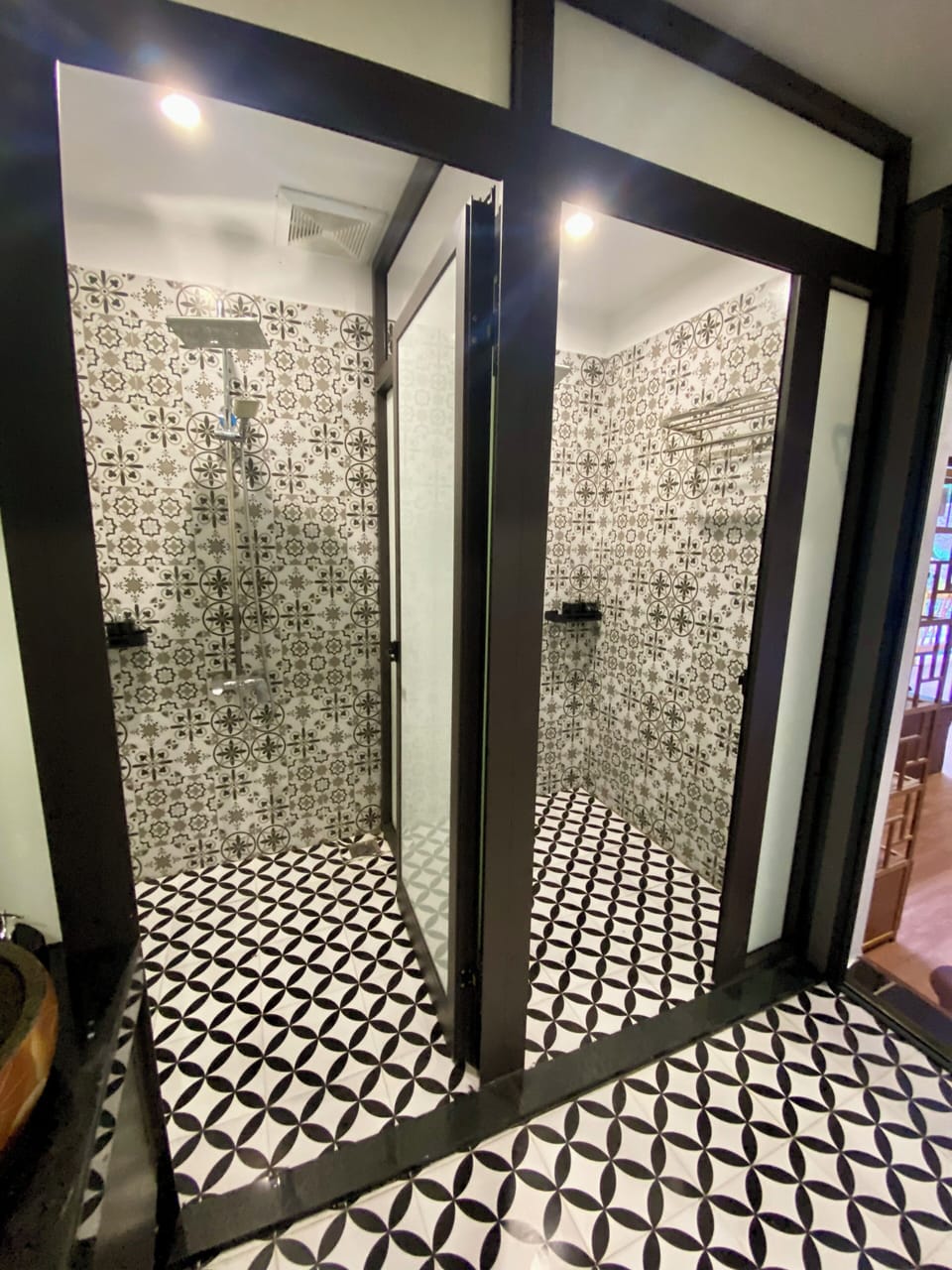 Shared Dormitory | Bathroom