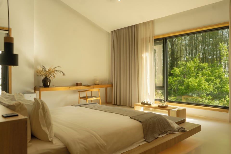 Deluxe Double Room, Balcony, Garden View | Free WiFi