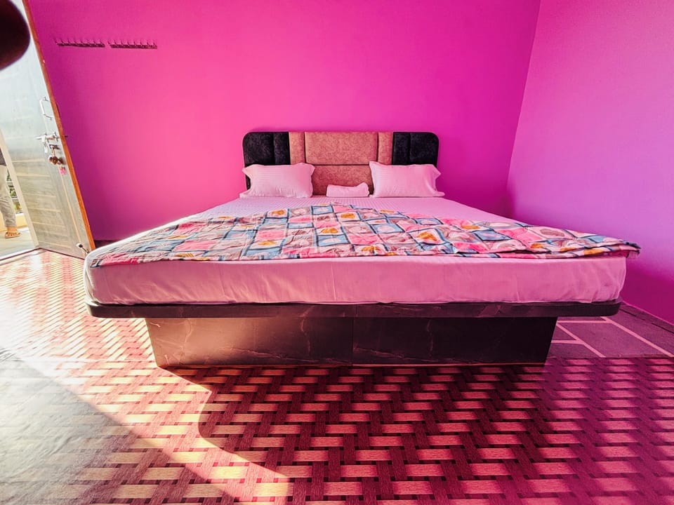 Basic Double Room Single Use, Balcony, City View | In-room safe, desk, laptop workspace, soundproofing