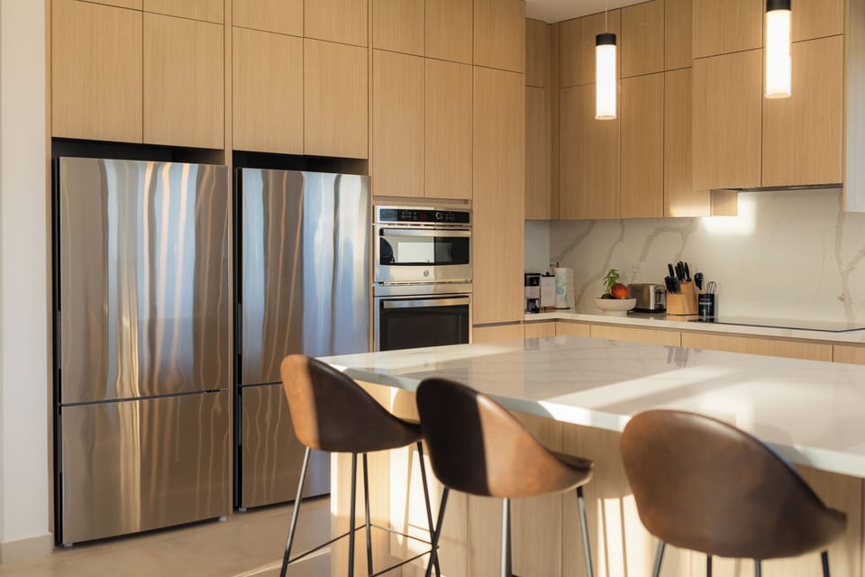 Superior Double Room, 1 Queen Bed | Shared kitchen