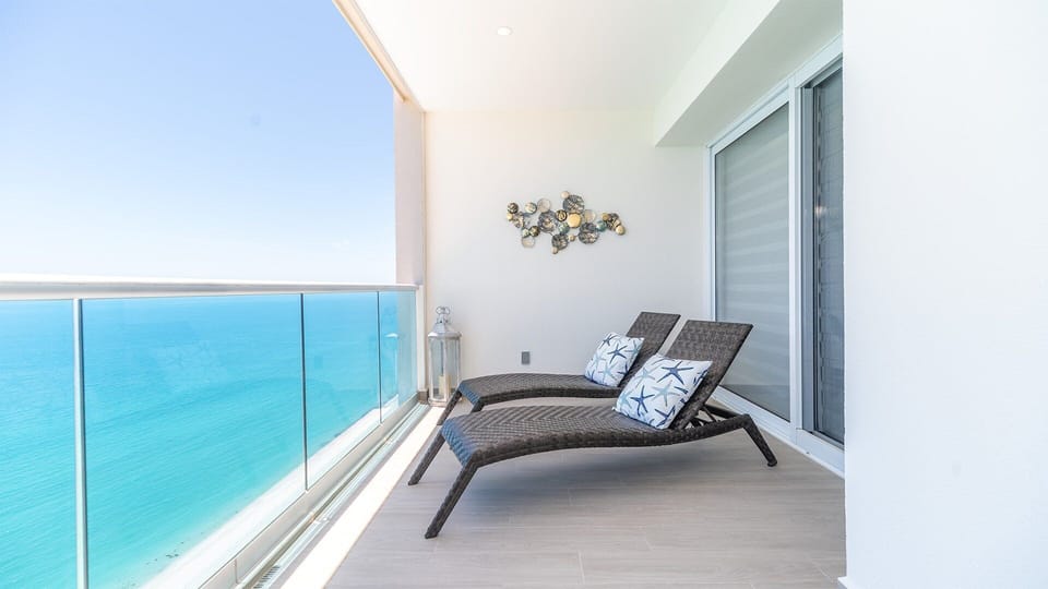 Condo, Multiple Beds, Balcony, Ocean View (Encantame Towers Velero 1802) | Terrace/patio