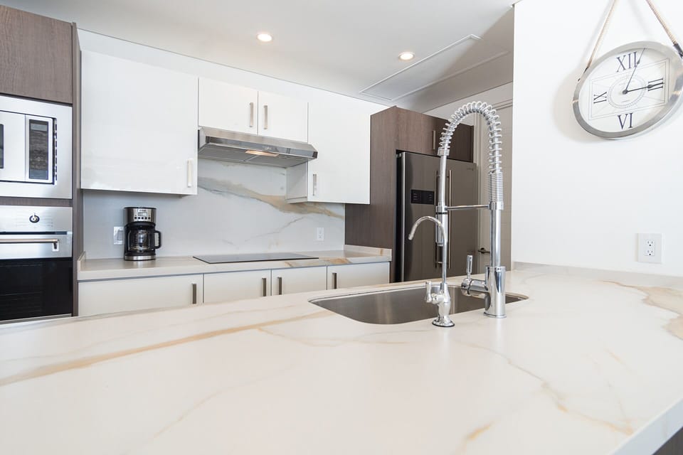 Condo, Multiple Beds, Balcony, Ocean View (Encantame Towers Velero 902) | Private kitchen