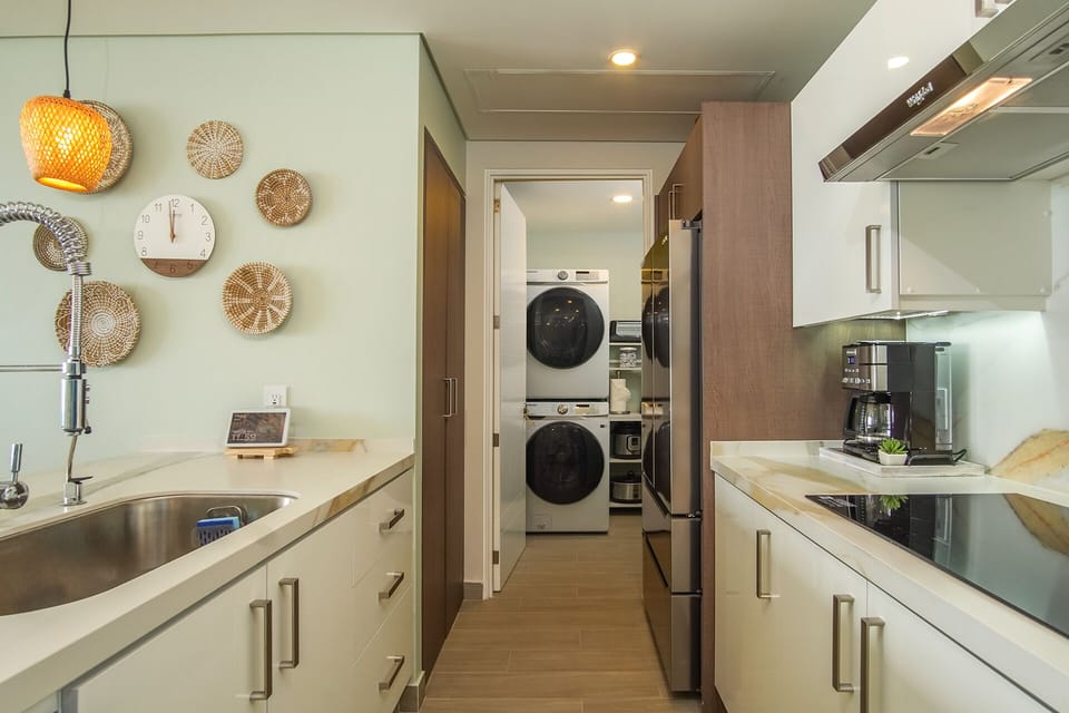 Condo, Multiple Beds, Balcony, Ocean View (Encantame Towers Verano 802) | Private kitchen | Dining table
