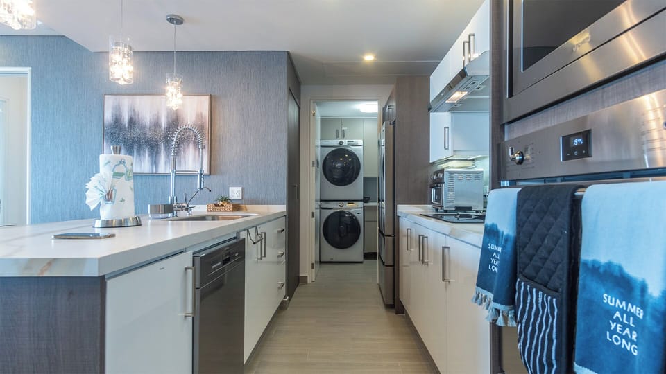 Condo, Multiple Beds, Balcony, Ocean View (Encantame Towers Verano 1704) | Laundry