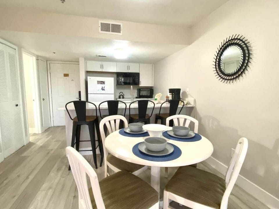 Full Size Kitchen - Sea World Orlando Apartments - Minutes from parks