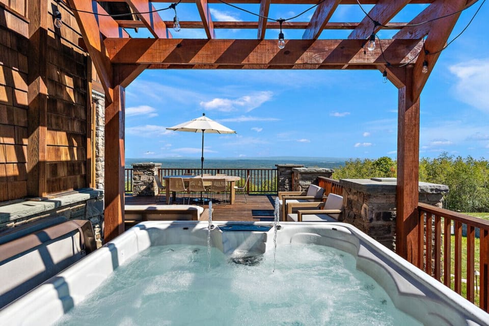 🫧 Soak under the sky in your private hot tub — unwind with endless forest views 🌲🌅