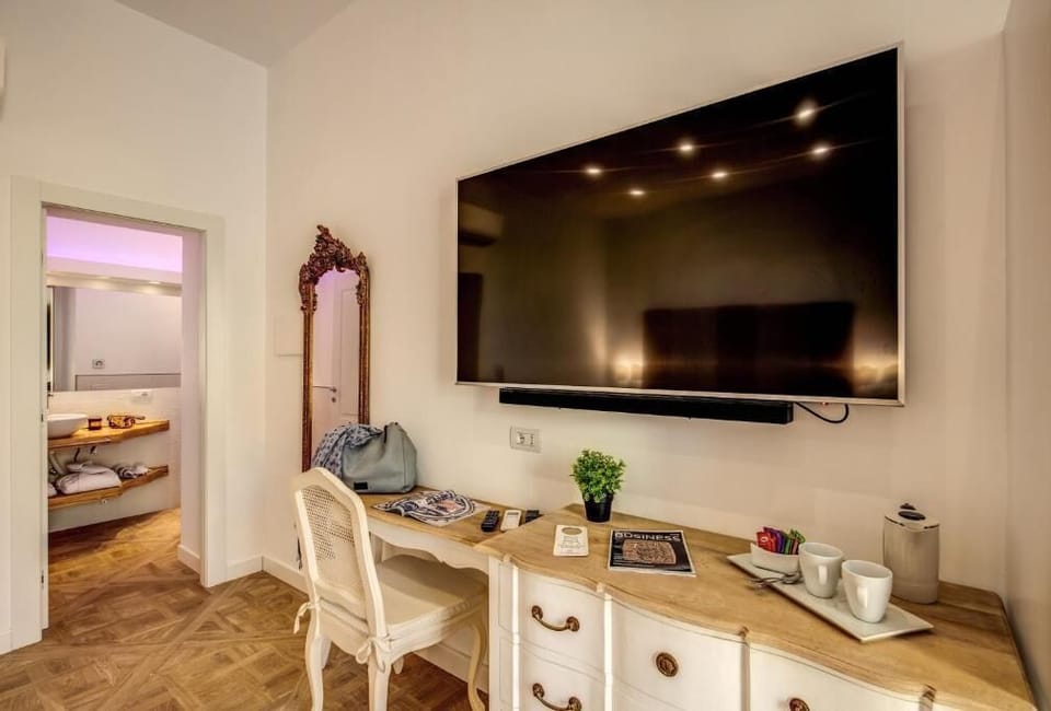 Superior Double Room, Balcony, City View | In-room safe, desk, blackout drapes, soundproofing