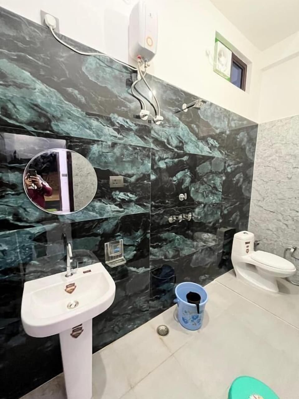 Deluxe Double Room, Balcony, Garden View | Bathroom | Bathrobes